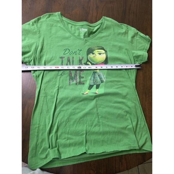 Disney Parks Women's Disney Life Green Graphic V-Neck T-Shirt Womens Size Large - Picture 15 of 16